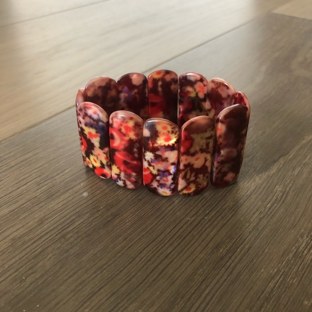 Plastic elastic bangle bracelet seashell design cute fun elegant statement